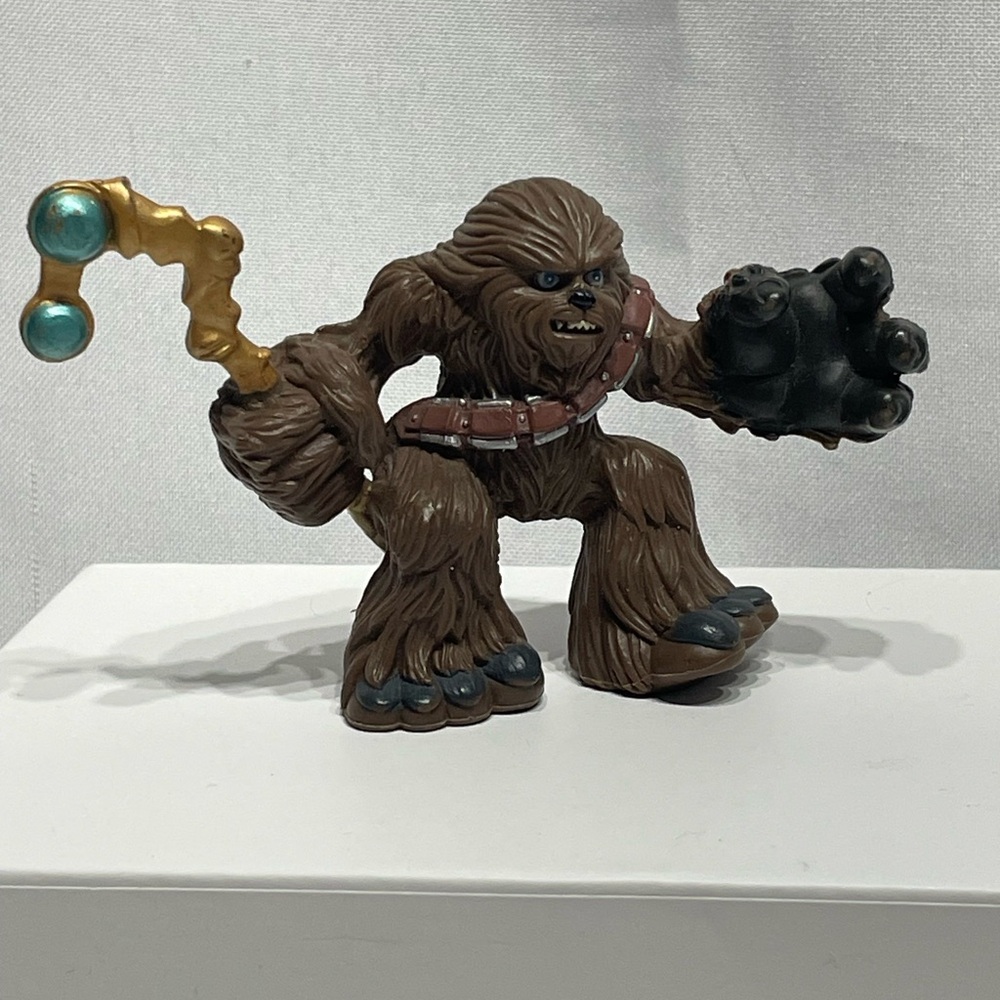 2004 Hasboro Galactic Hero’s Star Wars Chewbacca Collectible Mini Figure